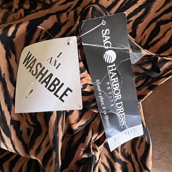 Sag Harbor Tiger Stripped Wrapped sleeveless Dress - Picture 10 of 13